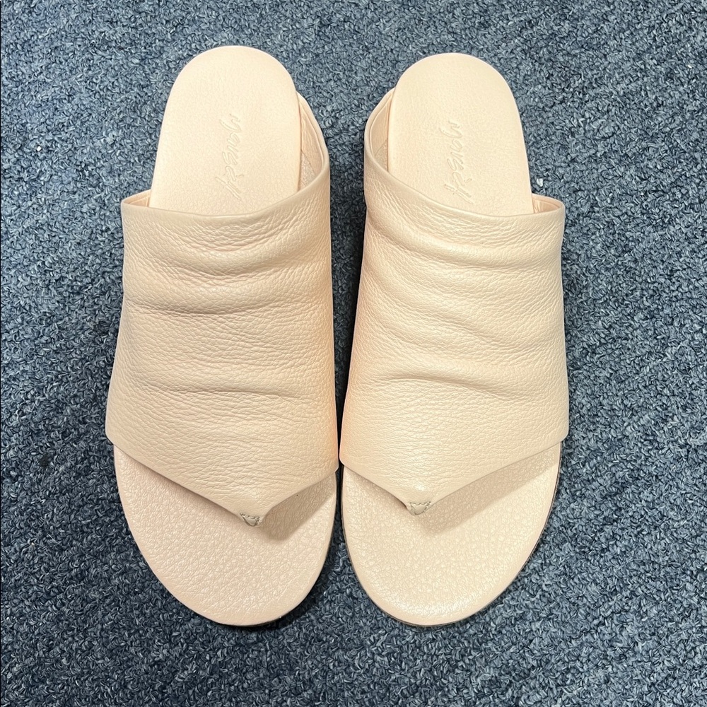 MARSÈLL Arsella 
FLIP FLOPS Women's Tan Slide Sandals 7 NIB - Picture 2 of 7